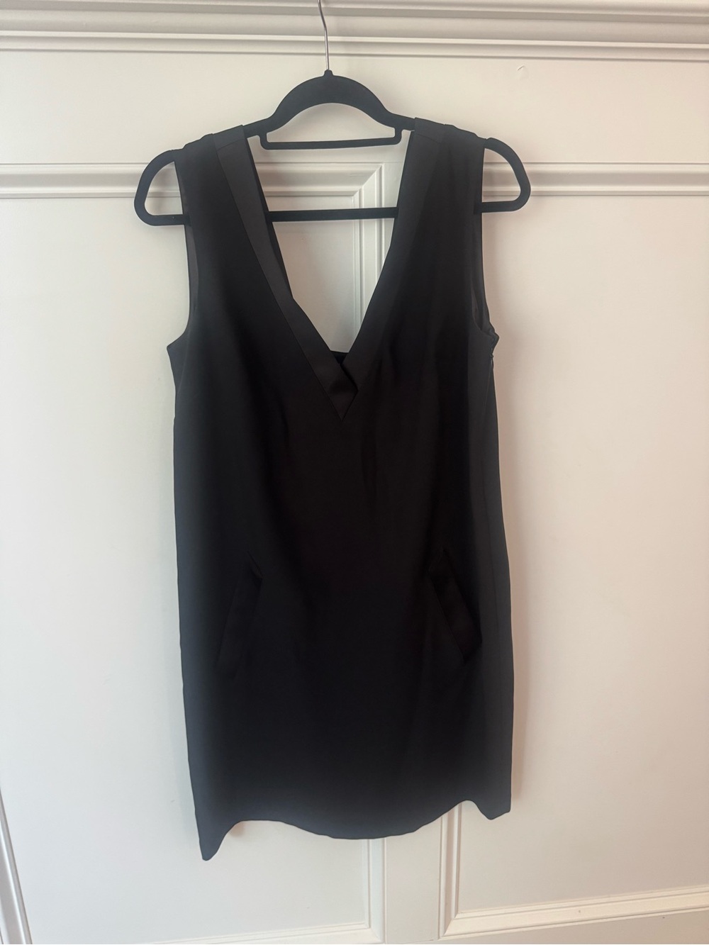 Ralph Lauren Black Sleeveless V-Neck Shift Dress